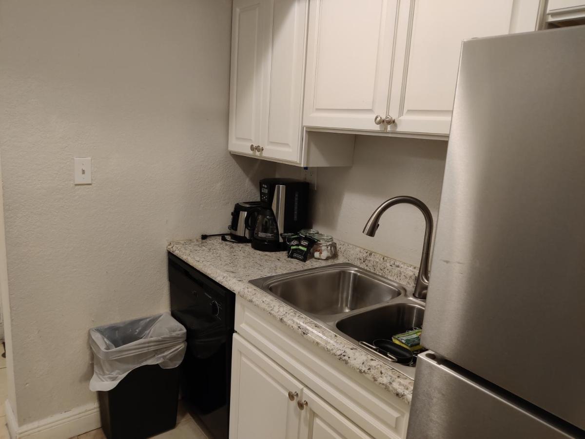 Centauri Vacation Rentals Beautiful 2-Bedroom Condo, Near All Orlando Attractions, Free Parking & Wi-Fi, King Bed, #1 外观 照片
