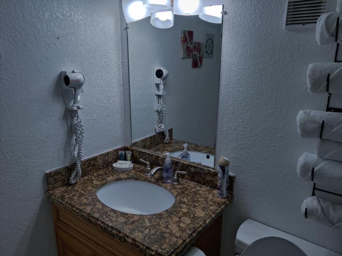 Centauri Vacation Rentals Beautiful 2-Bedroom Condo, Near All Orlando Attractions, Free Parking & Wi-Fi, King Bed, #1 外观 照片