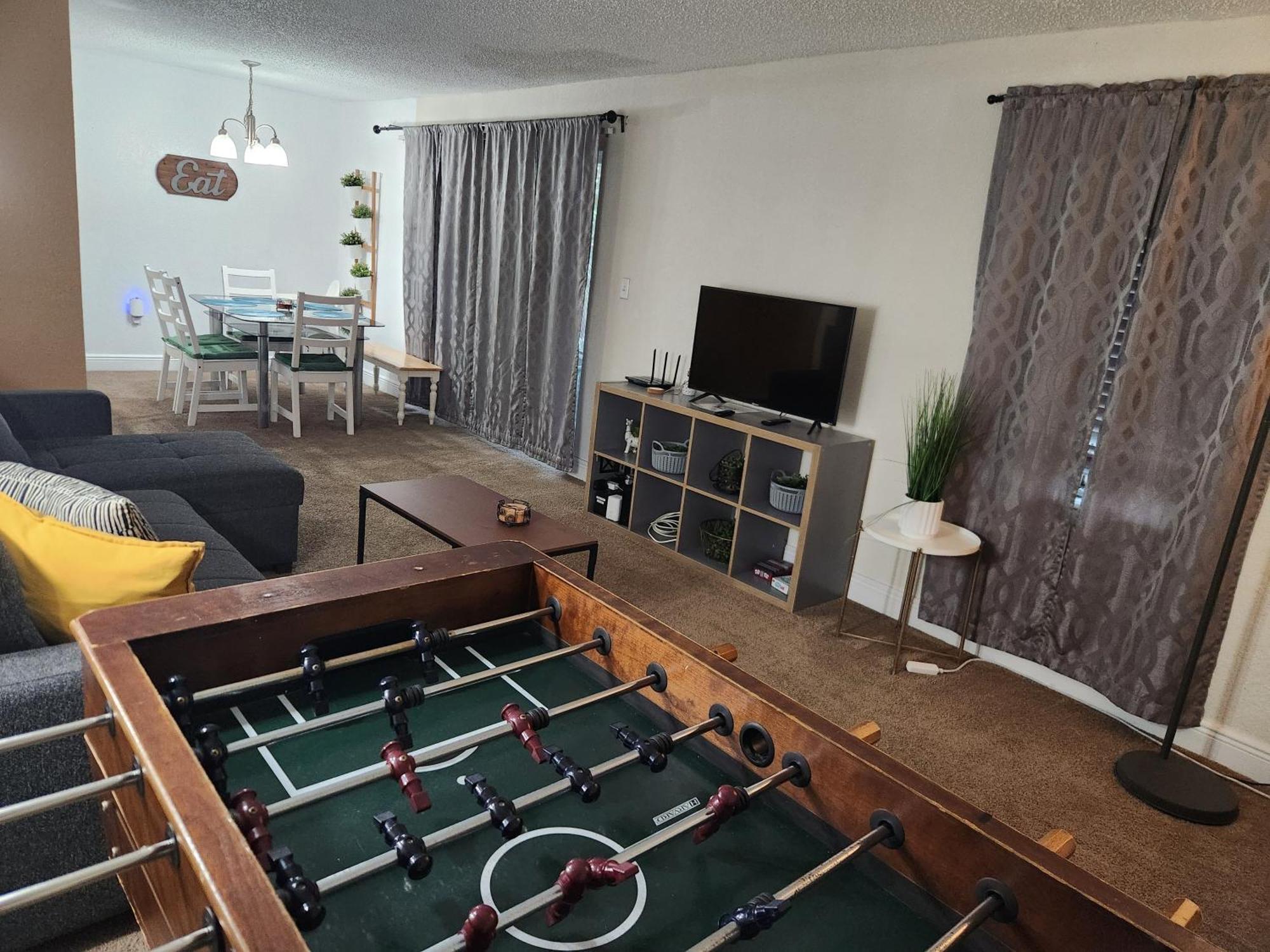 Centauri Vacation Rentals Beautiful 2-Bedroom Condo, Near All Orlando Attractions, Free Parking & Wi-Fi, King Bed, #1 外观 照片