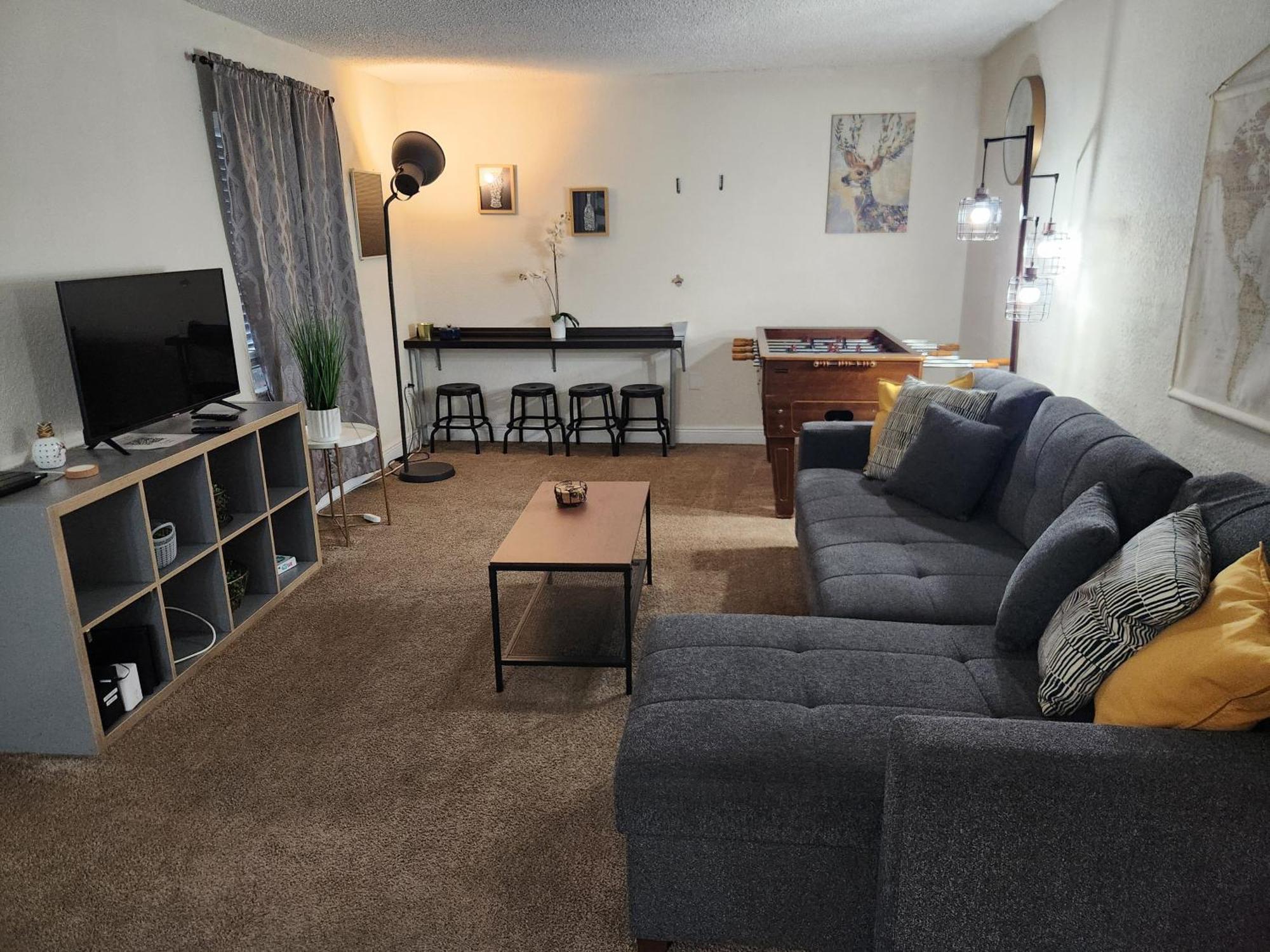 Centauri Vacation Rentals Beautiful 2-Bedroom Condo, Near All Orlando Attractions, Free Parking & Wi-Fi, King Bed, #1 外观 照片